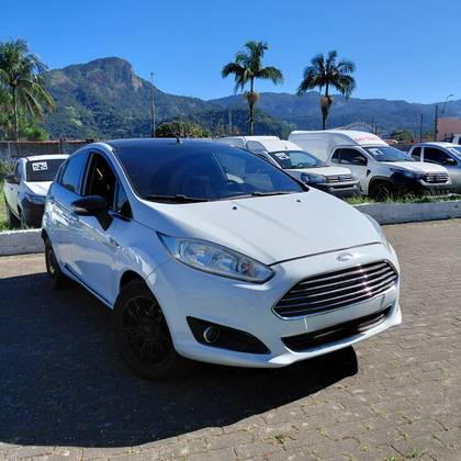 FORD FIESTA 1.5 SE HATCH 16V FLEX 4P MANUAL FORD FIESTA 1.5 SE HATCH 16V FLEX 4P MANUAL